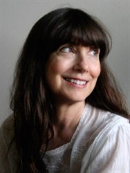 Lauren Mills
